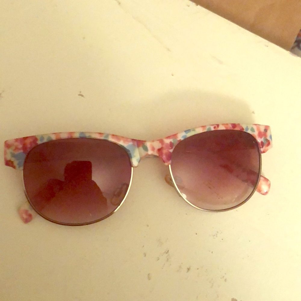 Sun glasses